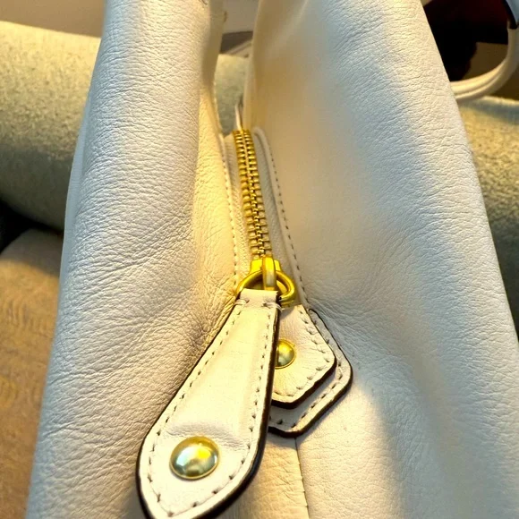 Coach White Leather Shoulder Bag with Gold Accents $39 - Picture 8 of 8